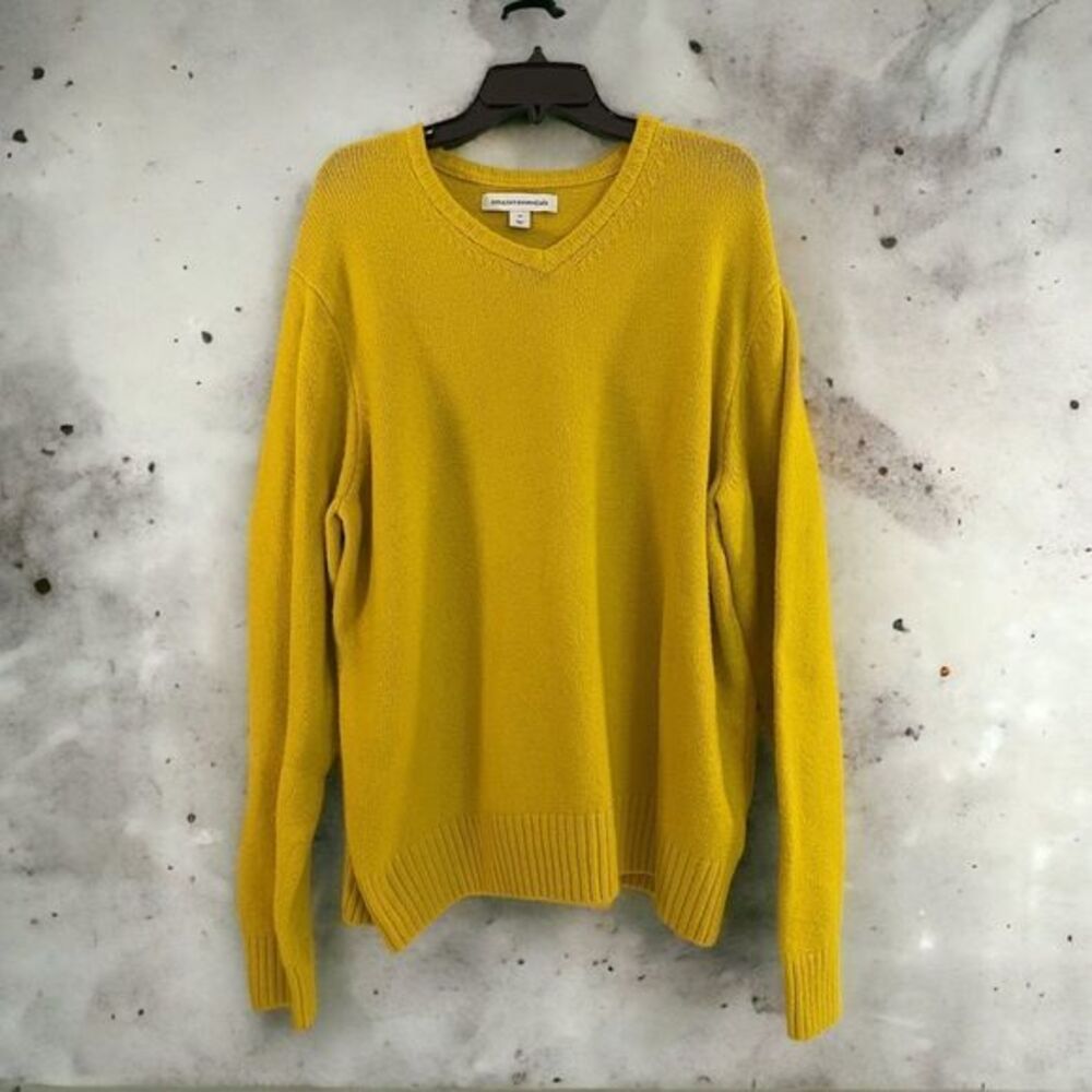 Amazon Essentials Women’s Gold Sweater‎ Size XXL